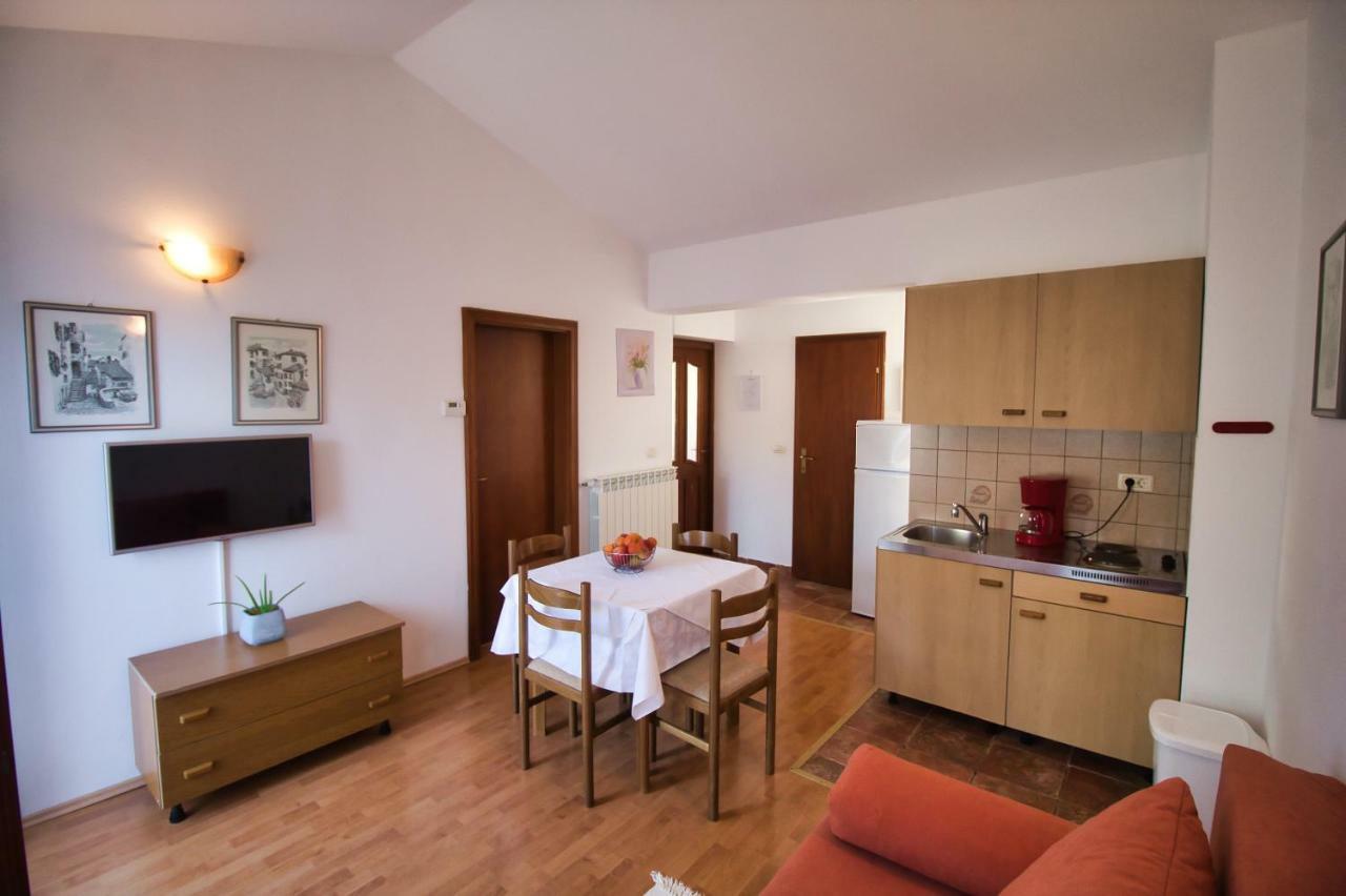 Silva Apartment *